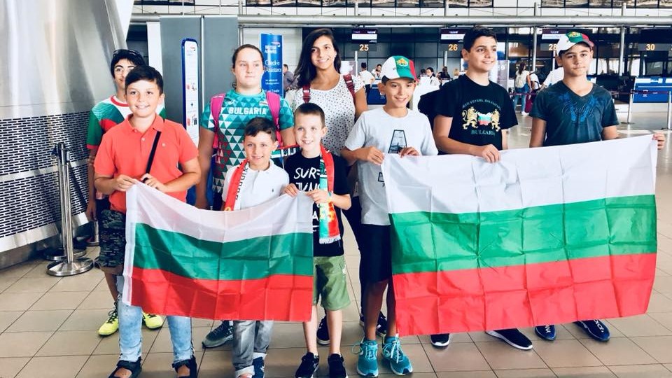 Млади български математици заминаха за Международната олимпиада на Хонг Конг