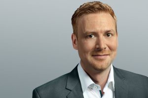 Щефан Зомер от AOC: Играчите на електронни игри рязко се увеличават и може да стигнат 2,6 млрд. души до 2020 г.