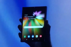 Ето го първия сгъваем смартфон на Samsung с Infinity Flex Display (видео)