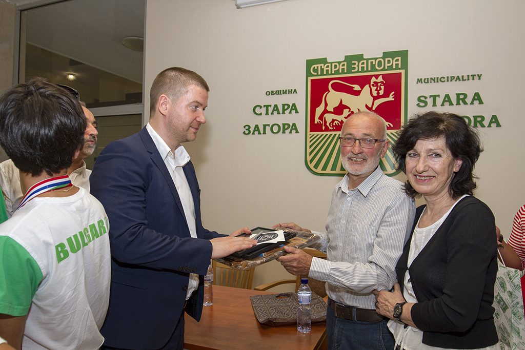 В Стара Загора правят академия за даровити деца под ръководството на Любомир Любенов