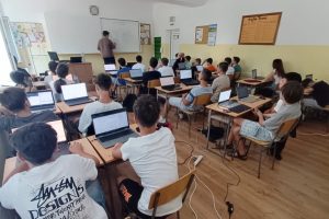 65 ученици ще участват в Националната лагер-школа по информатика в Габрово от 24 до 30 август