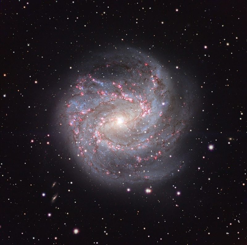 M83: Южният Водовъртеж (Астрономическа снимка на деня – APOD)