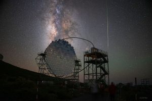 Отразен метеор и Млечният път (Астрономическа снимка на деня – APOD)