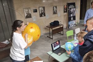 При засилен интерес премина Европейската нощ на учените във Физическия факултет