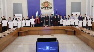 Медалисти от международни олимпиади са сред новите 15 стипендианти на INSAIT