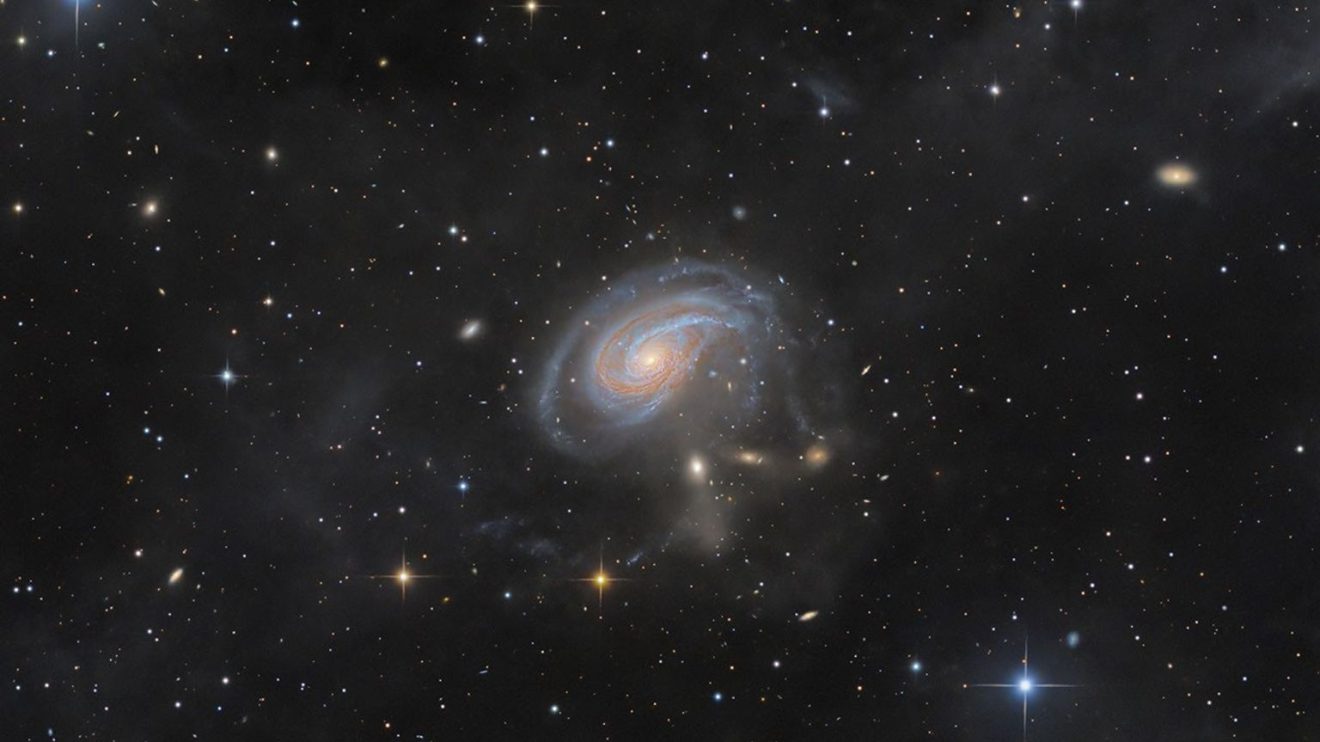 Arp 78: Пекулярнa галактикa в Овен (Астрономическа снимка на деня – APOD)