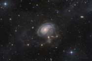 Arp 78: Пекулярнa галактикa в Овен (Астрономическа снимка на деня – APOD)