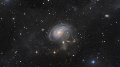 Arp 78: Пекулярнa галактикa в Овен (Астрономическа снимка на деня – APOD)
